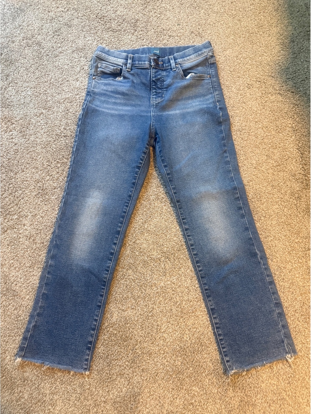 JAG Women's Size 4 Blue Denim Cropped Jeans with Raw Hem